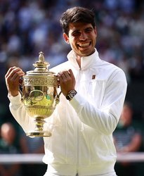 Carlos Alcaraz triomphe à Wimbledon
